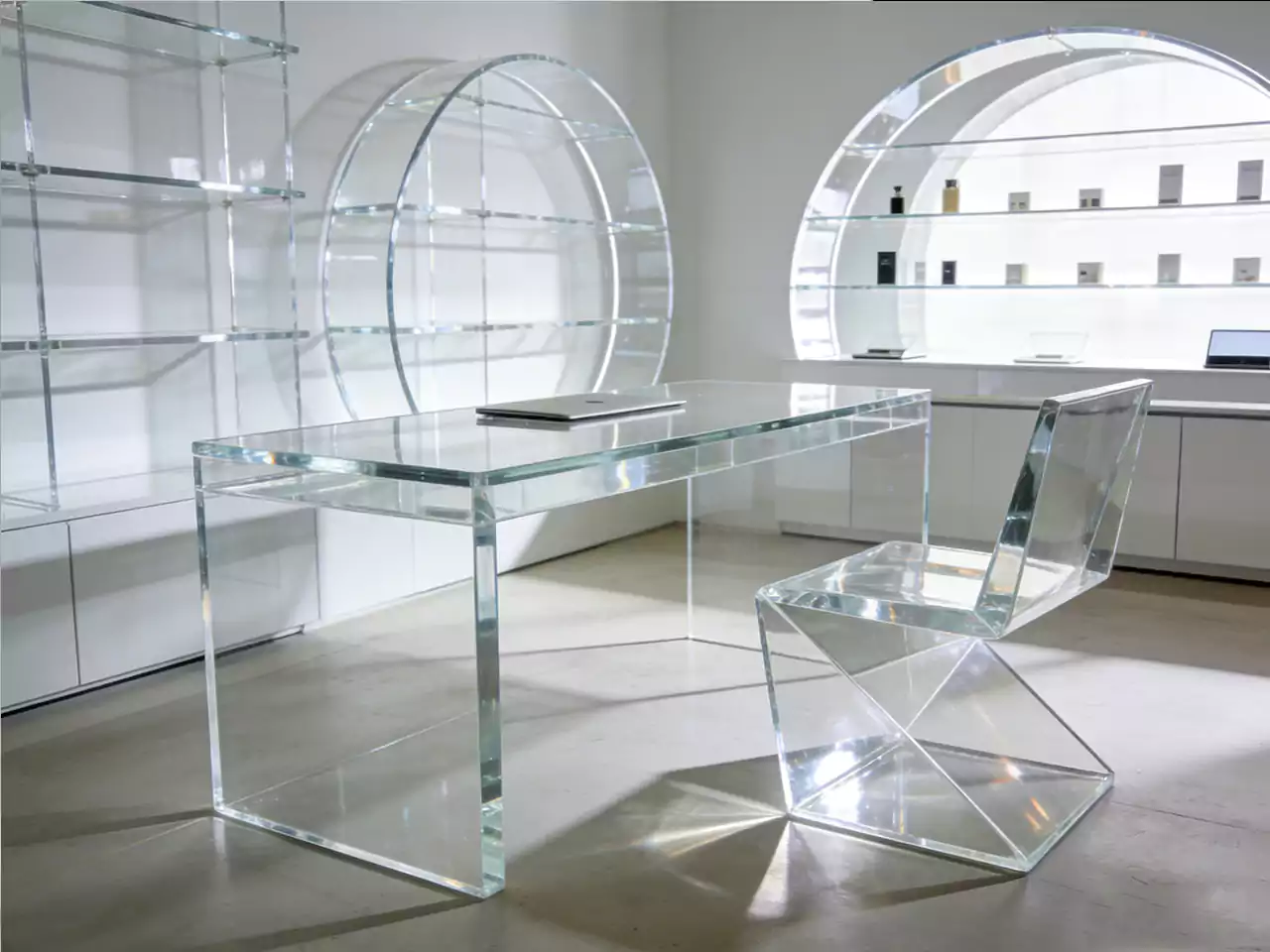Custom Acrylic Display Supplier (3)