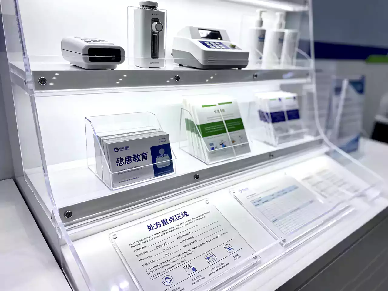 Medical acrylic display manufacturer workflow lab